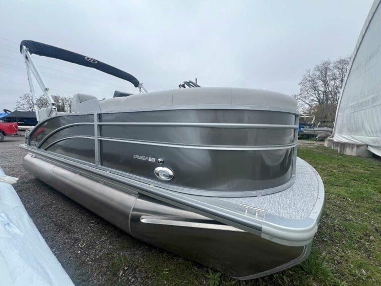 Harris Pontoons For Sale in Lakefield, ON Town & Country Marine